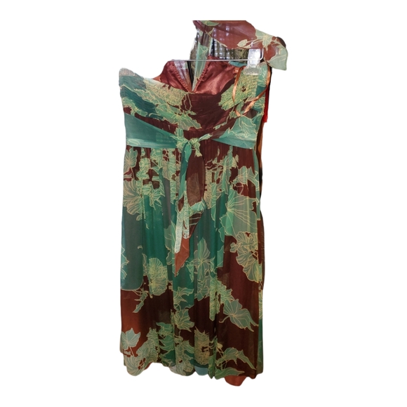 Nicole by Nicole Miller, silk formal gown. Size 8 - Picture 4 of 12